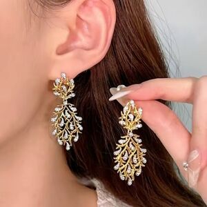 Elegant Gold  Leaf Earrings